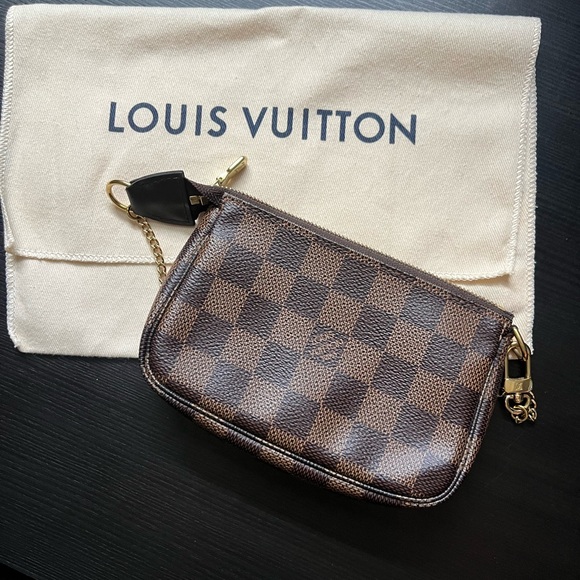 Louis Vuitton Mini Pochette - Damier Ebene - Picture 2 of 12